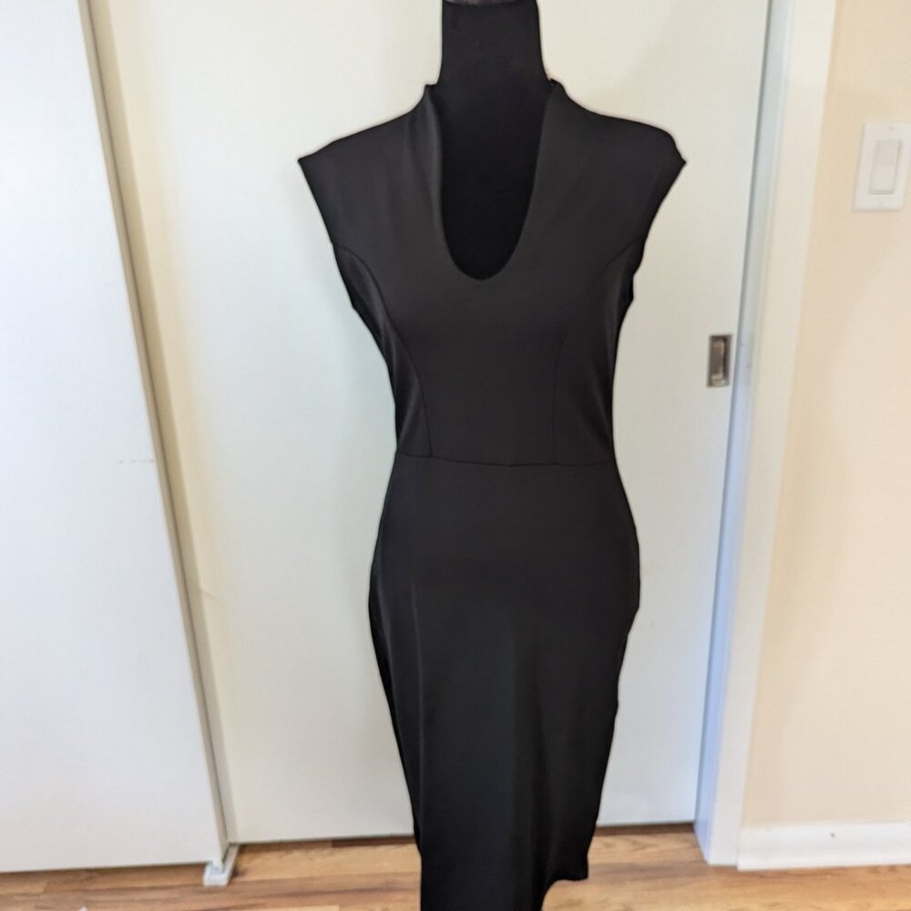 Perfect Black Dress with tags - Sexy and curvy - Size S